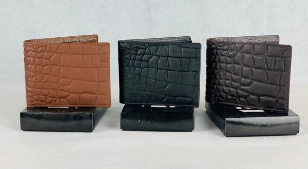 Stylish Men's Leather Bi-Fold Wallet | Pocket Friendly Size | 1 Pc - Image 4